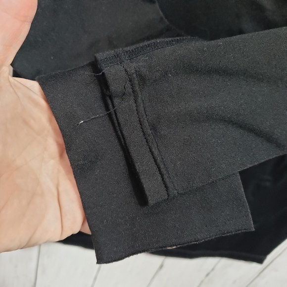 Tesla Mens Black On Black Compression Shirts XL - Picture 5 of 15